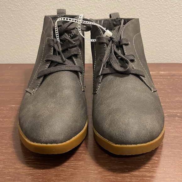 Very G Ankle Boots - Picture 2 of 7